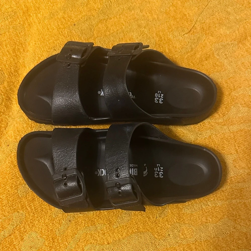 Birkenstock Classic Black Double-Strap Sandals - Picture 2 of 3